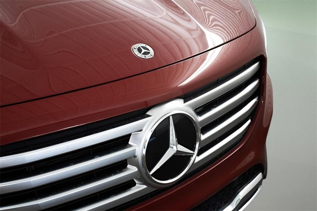 new 2025 Mercedes-Benz GLB 250 car, priced at $51,085