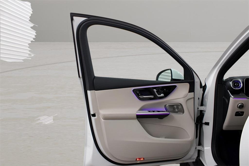 new 2025 Mercedes-Benz GLC 300 car, priced at $55,885