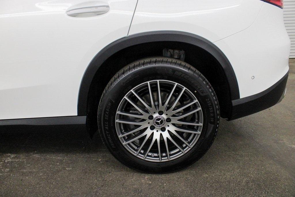 new 2025 Mercedes-Benz GLC 300 car, priced at $55,885