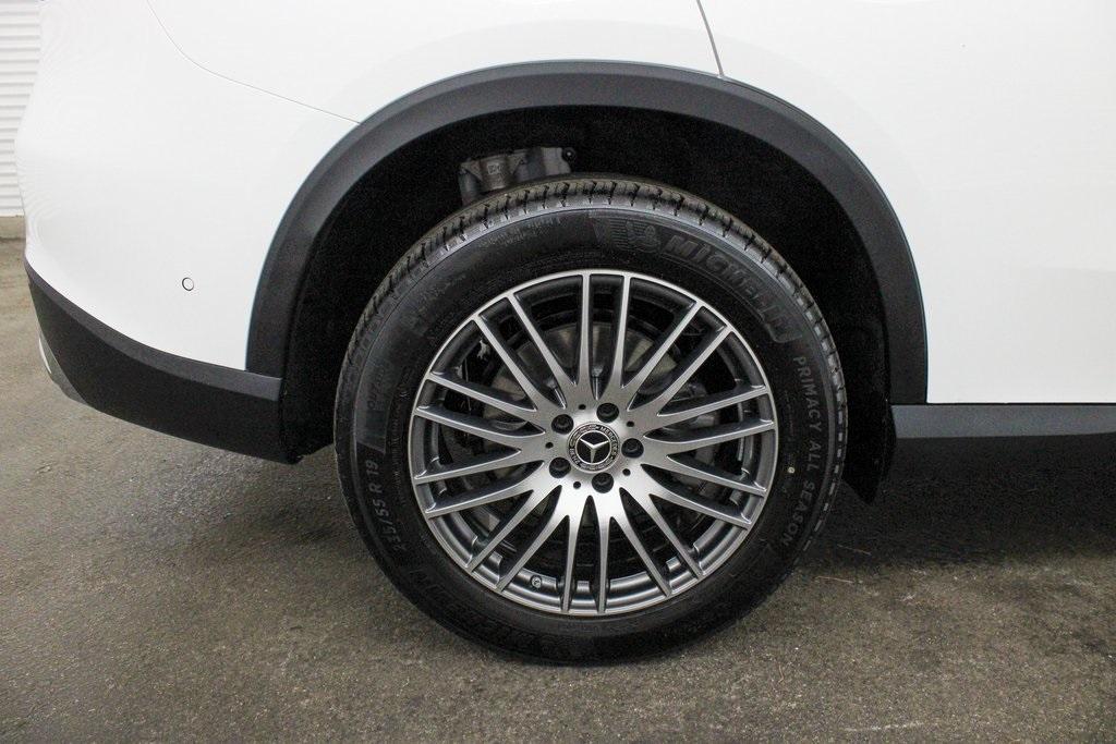 new 2025 Mercedes-Benz GLC 300 car, priced at $55,885