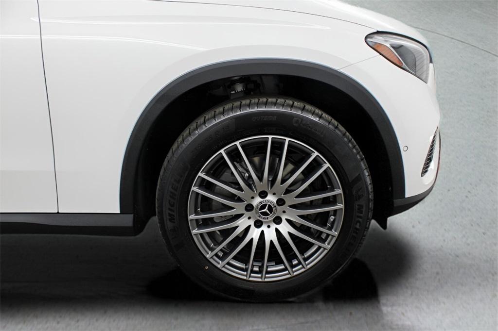new 2025 Mercedes-Benz GLC 300 car, priced at $55,885