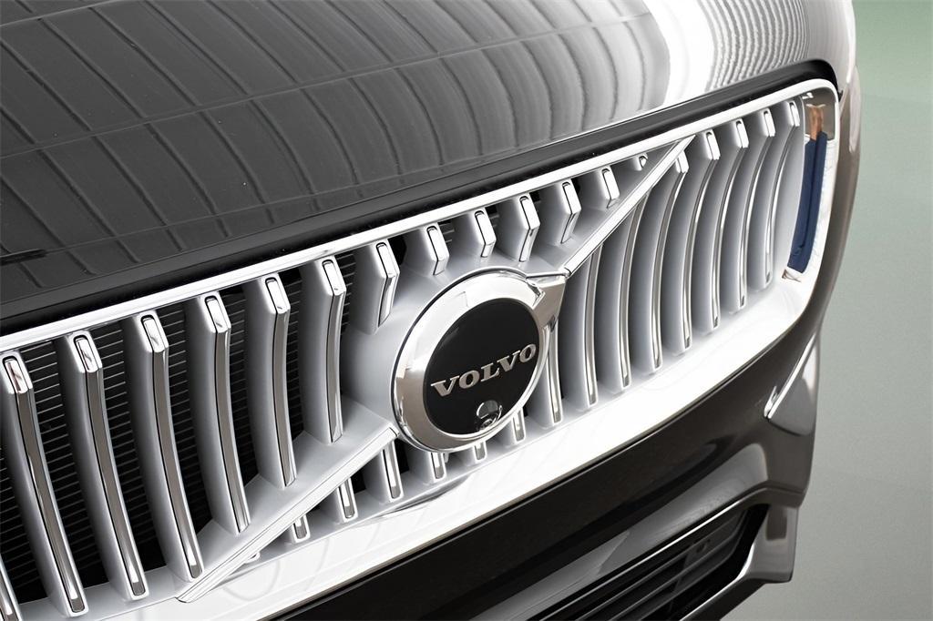 used 2025 Volvo XC90 Plug-In Hybrid car, priced at $68,989