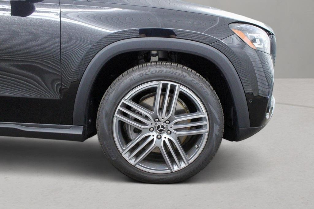 new 2025 Mercedes-Benz GLS 450 car, priced at $90,350