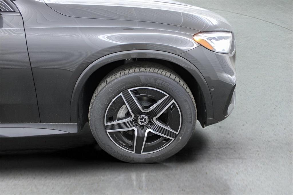 new 2025 Mercedes-Benz GLC 300 car, priced at $57,205