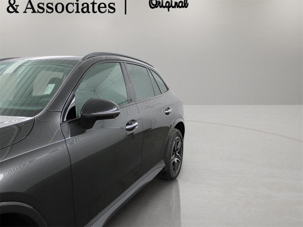 new 2025 Mercedes-Benz GLC 300 car, priced at $57,205