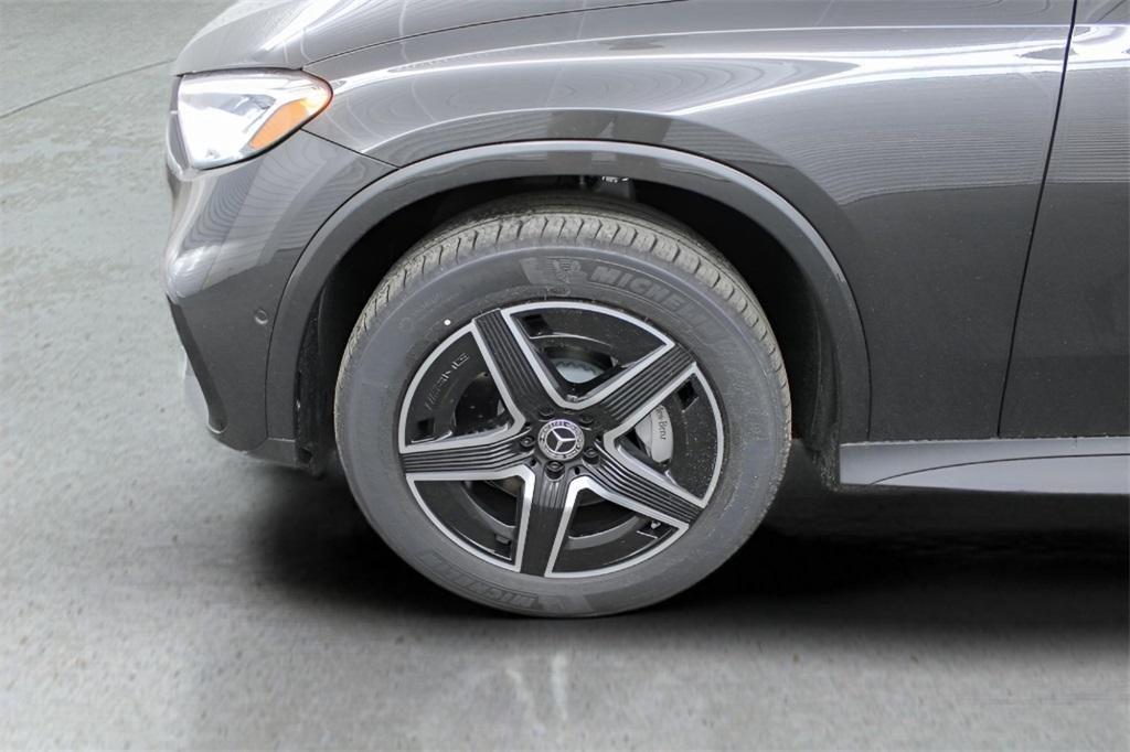new 2025 Mercedes-Benz GLC 300 car, priced at $57,205