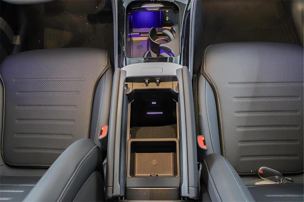 new 2025 Mercedes-Benz GLC 300 car, priced at $57,205