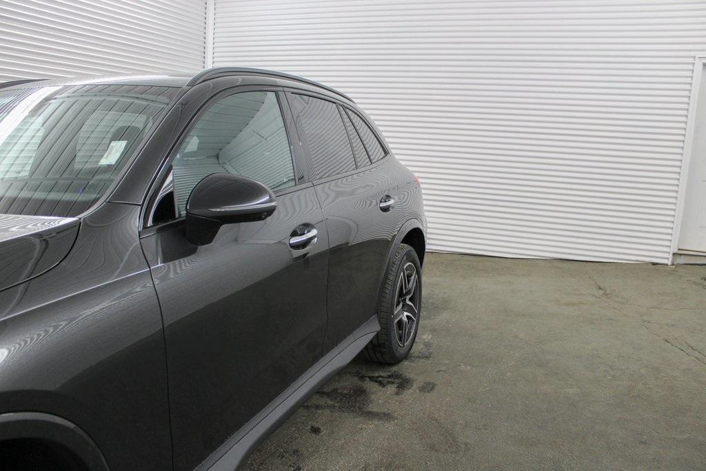new 2025 Mercedes-Benz GLC 300 car, priced at $57,205