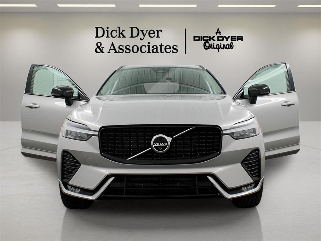 used 2025 Volvo XC60 car, priced at $42,989