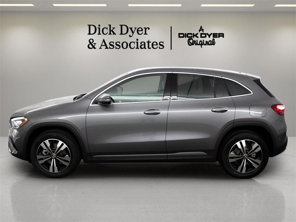 used 2025 Mercedes-Benz GLA 250 car, priced at $38,989