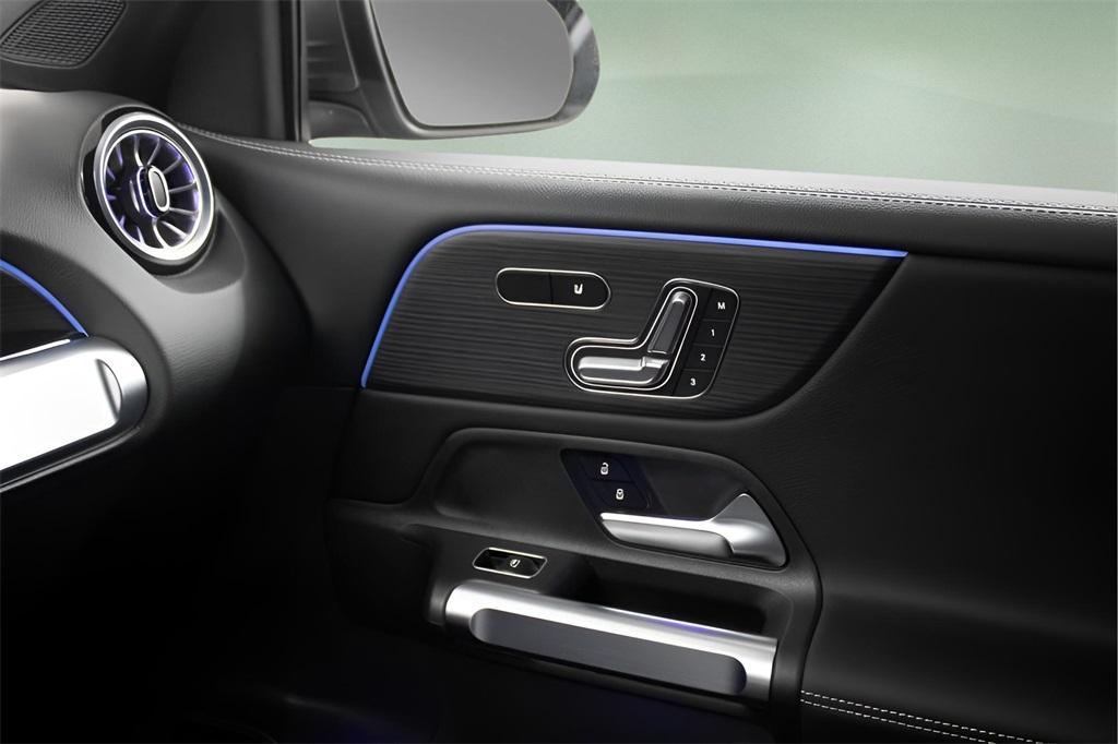 used 2025 Mercedes-Benz GLB 250 car, priced at $46,989