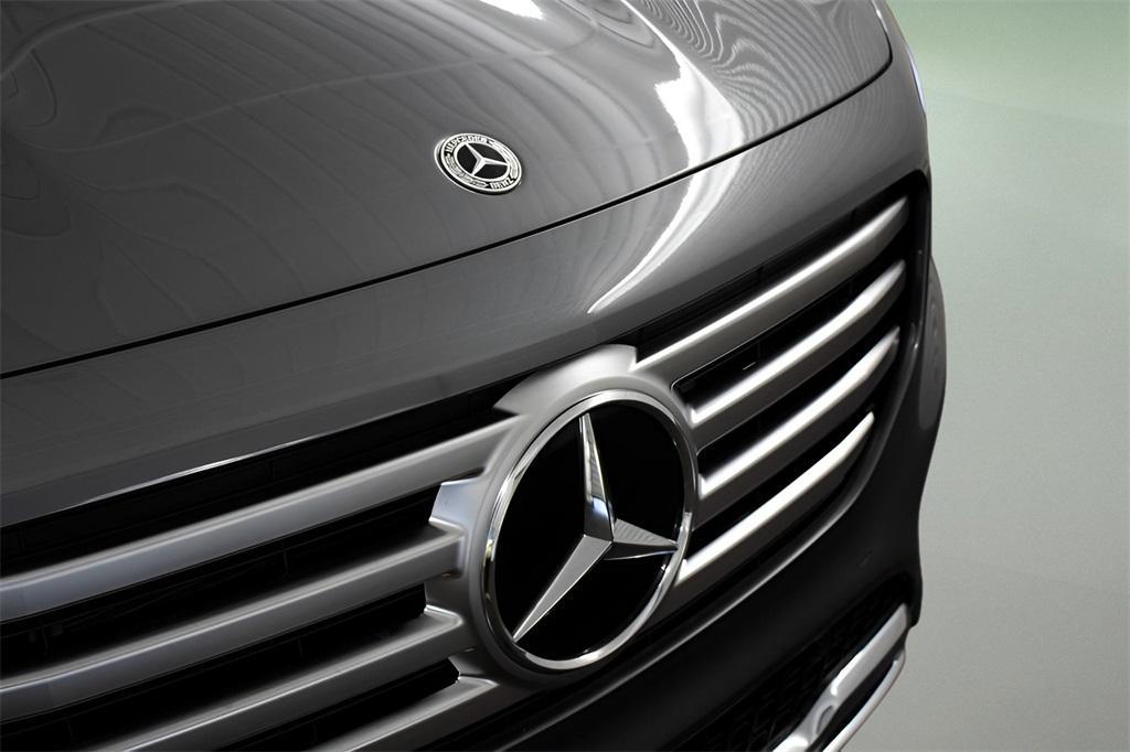 new 2025 Mercedes-Benz GLB 250 car, priced at $52,280