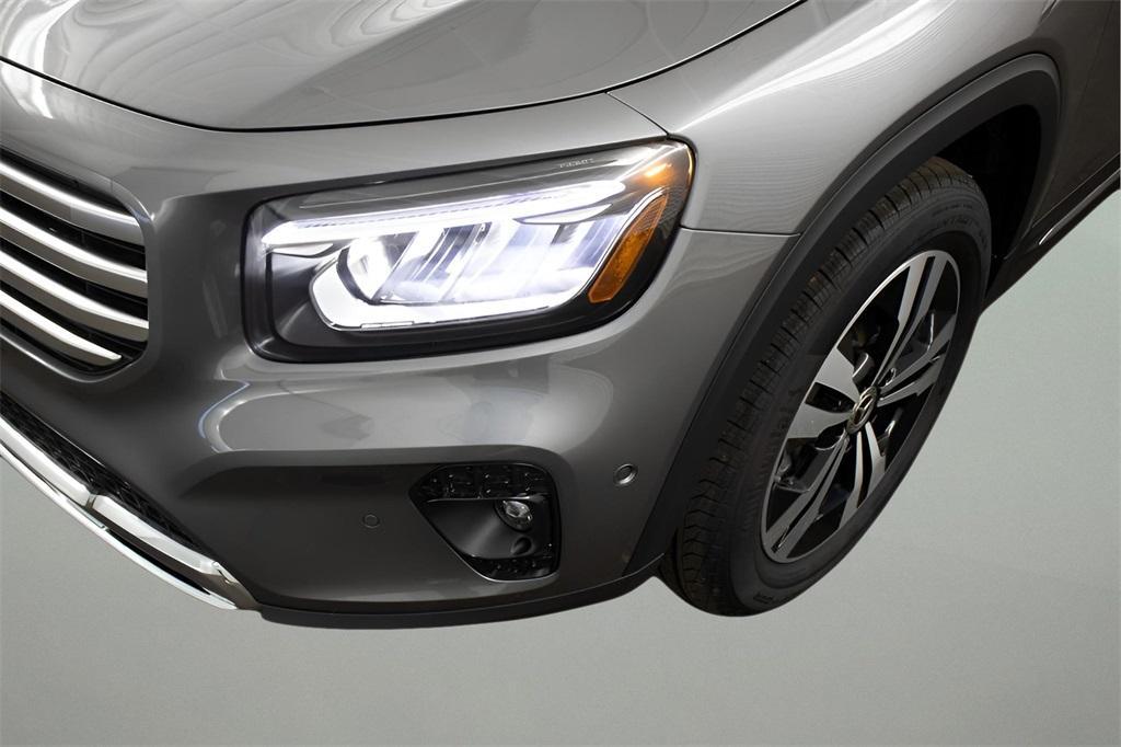 new 2025 Mercedes-Benz GLB 250 car, priced at $52,280