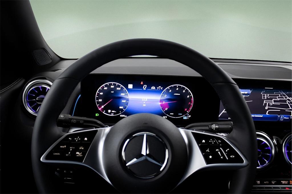new 2025 Mercedes-Benz GLB 250 car, priced at $52,280