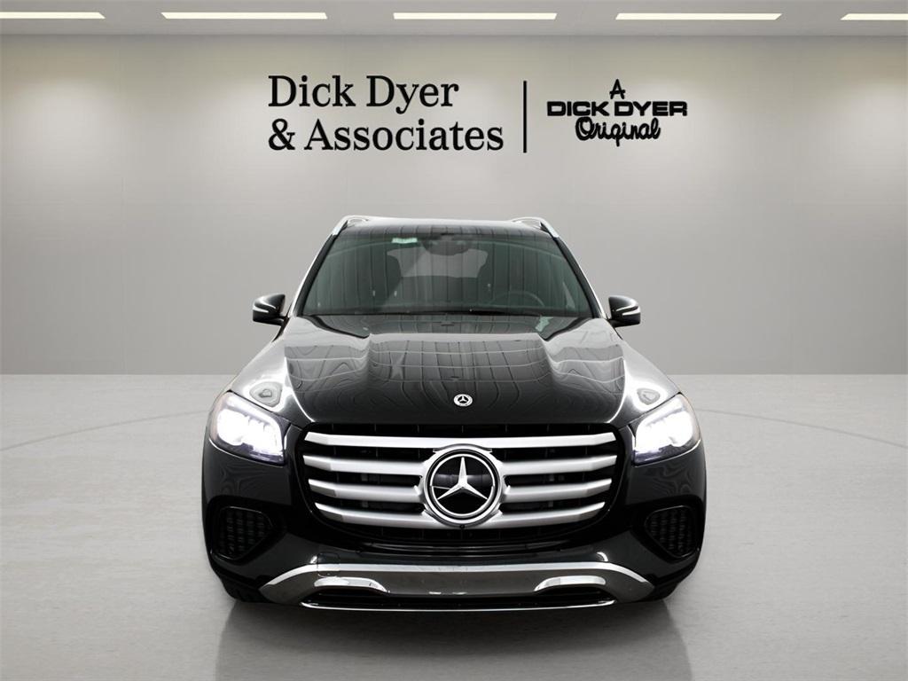 new 2025 Mercedes-Benz GLS 450 car, priced at $92,275