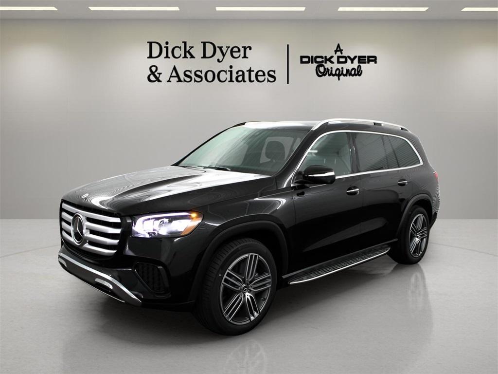 new 2025 Mercedes-Benz GLS 450 car, priced at $92,275