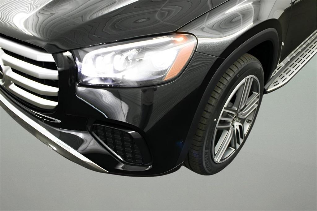 new 2025 Mercedes-Benz GLS 450 car, priced at $92,275