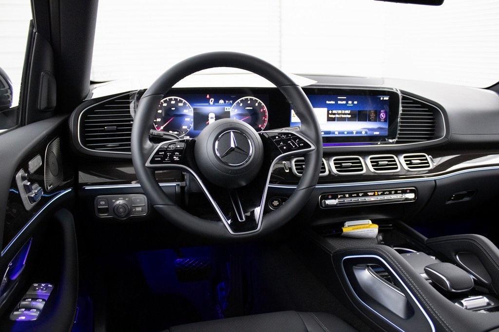 new 2025 Mercedes-Benz GLS 450 car, priced at $92,275