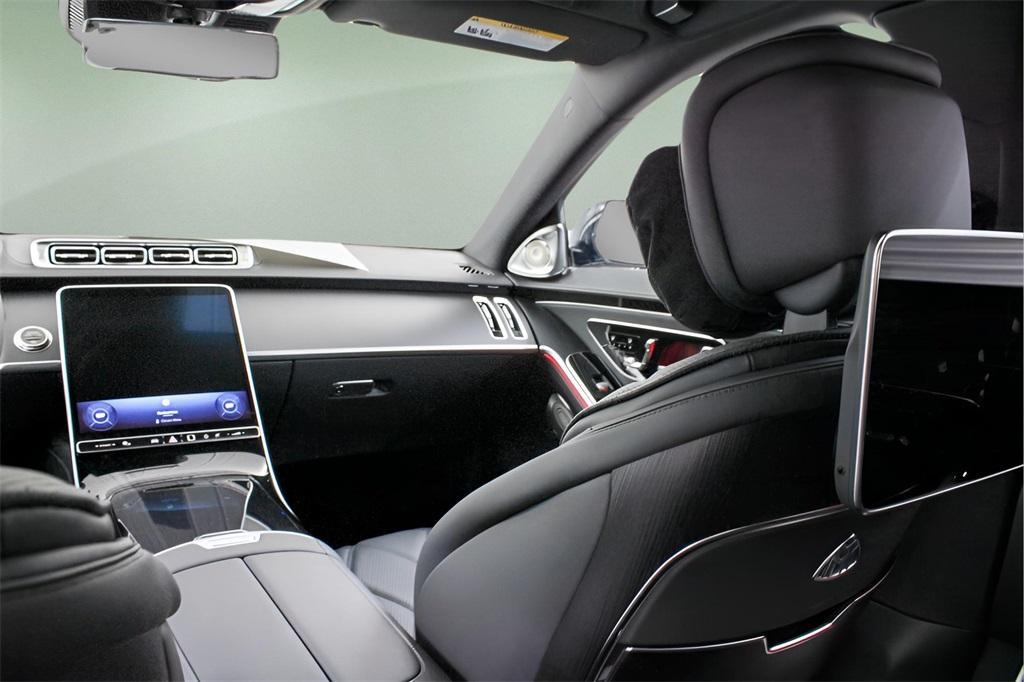 new 2025 Mercedes-Benz Maybach S 580 car, priced at $217,915
