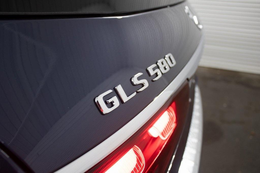 new 2025 Mercedes-Benz GLS 580 car, priced at $121,725