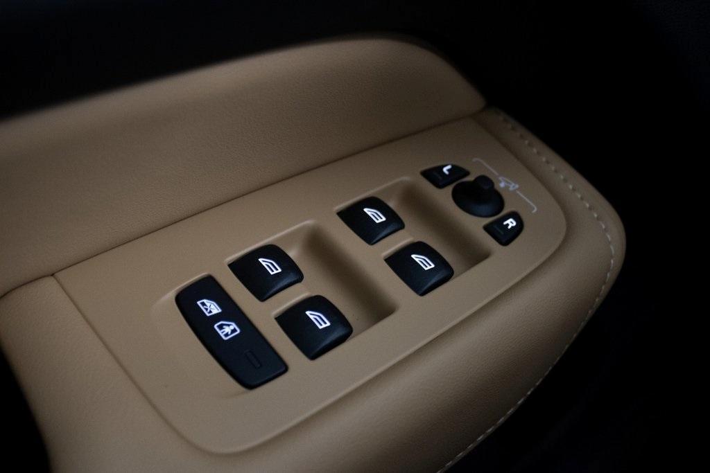 used 2024 Volvo XC60 Recharge Plug-In Hybrid car, priced at $61,989