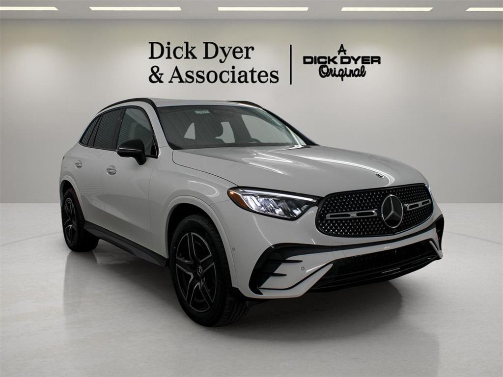 new 2025 Mercedes-Benz GLC 300 car, priced at $56,855
