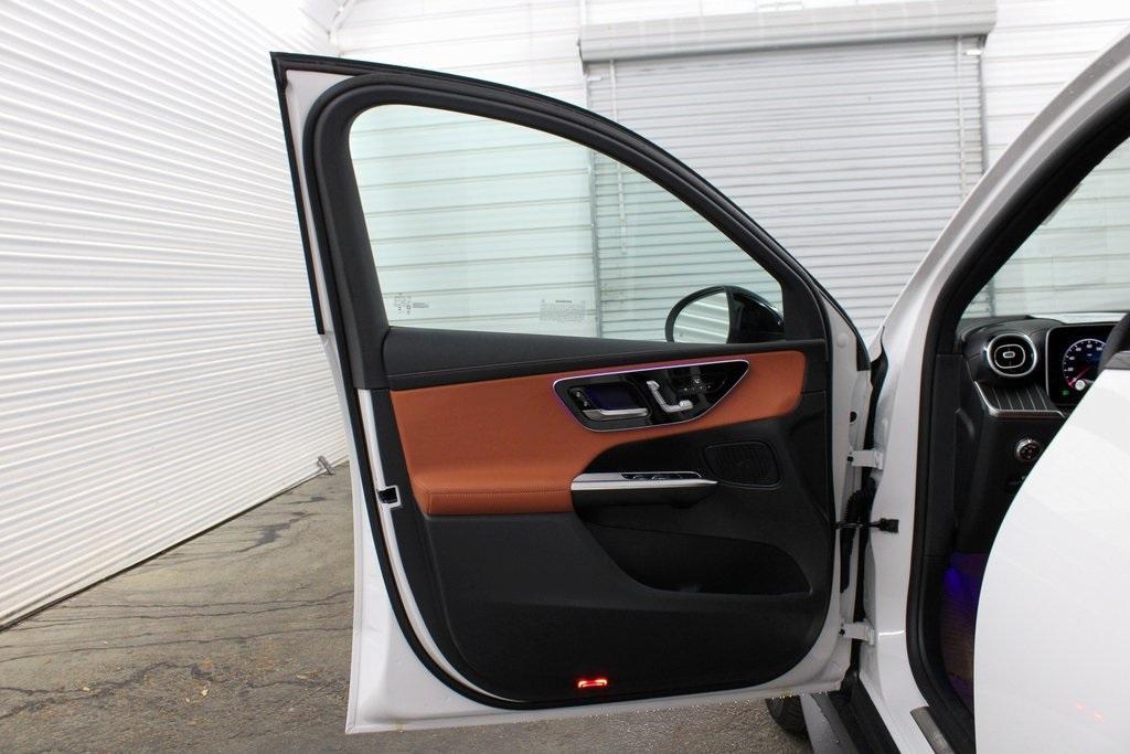 new 2025 Mercedes-Benz GLC 300 car, priced at $56,855