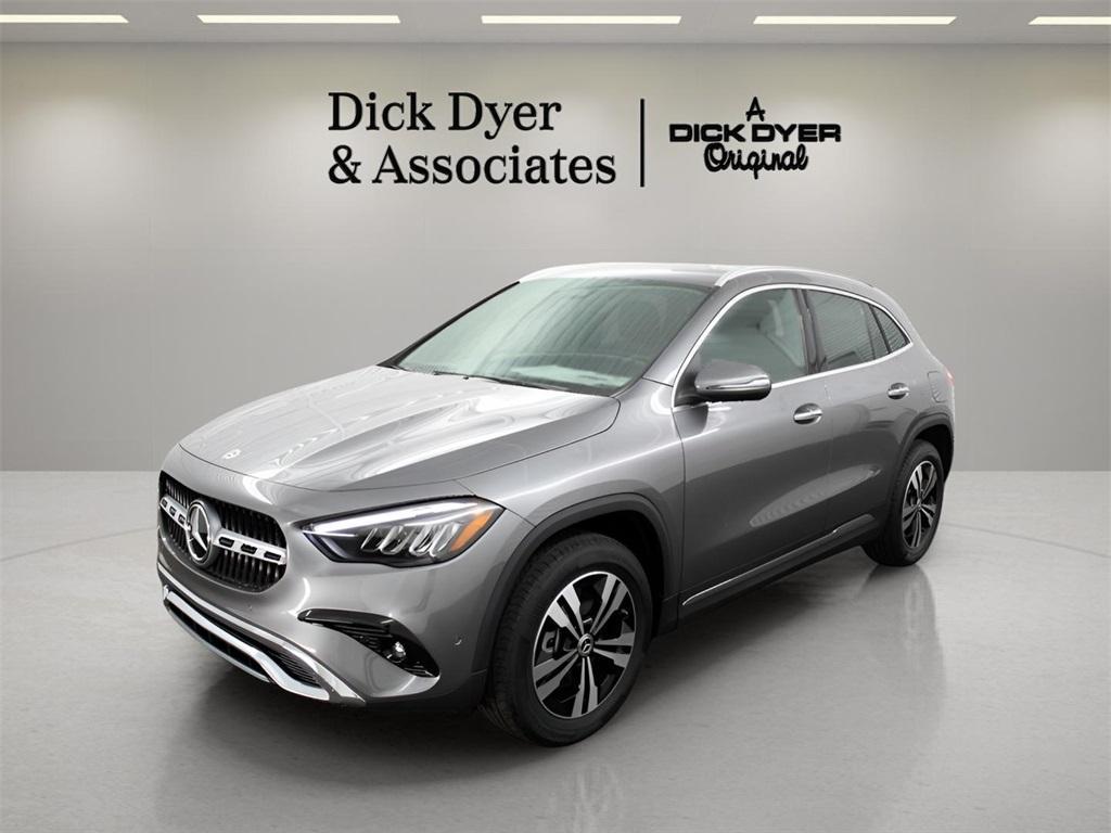new 2025 Mercedes-Benz GLA 250 car, priced at $46,570