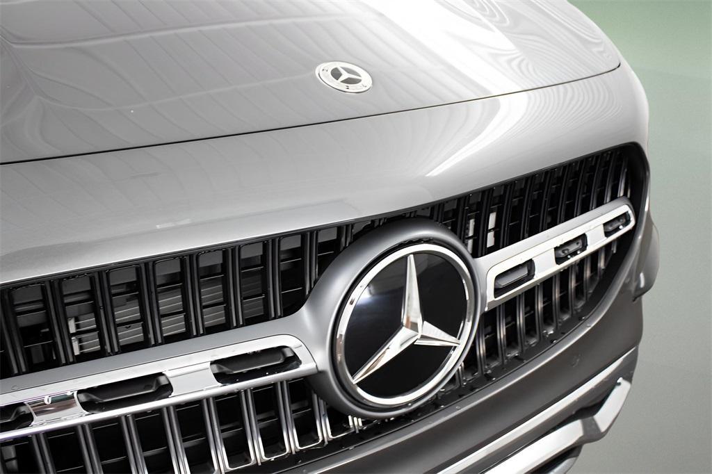 new 2025 Mercedes-Benz GLA 250 car, priced at $46,570