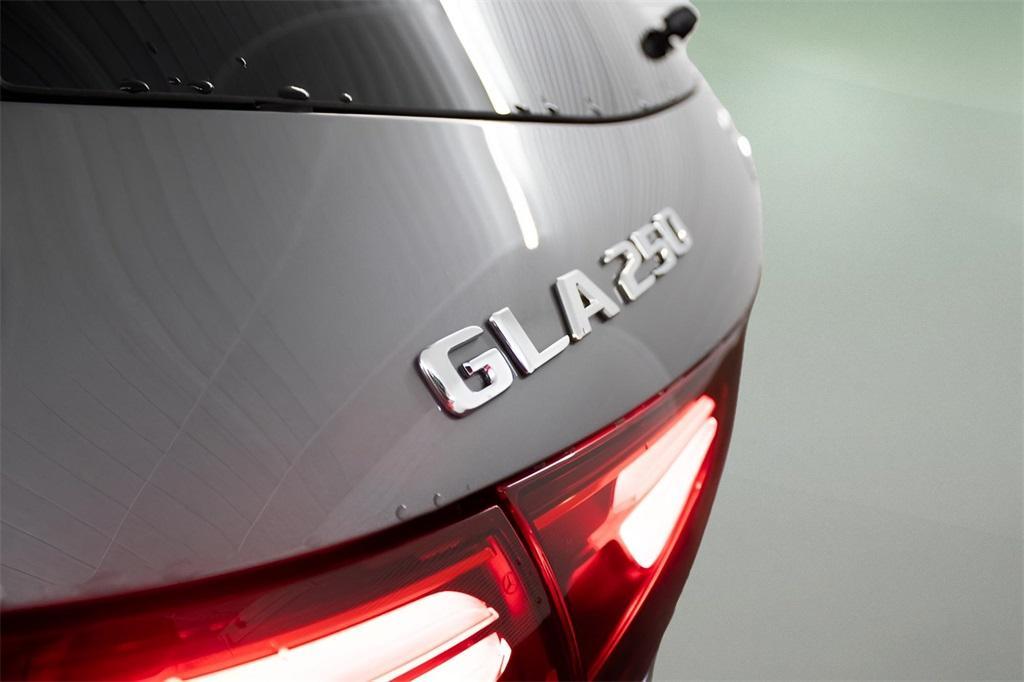 new 2025 Mercedes-Benz GLA 250 car, priced at $46,570