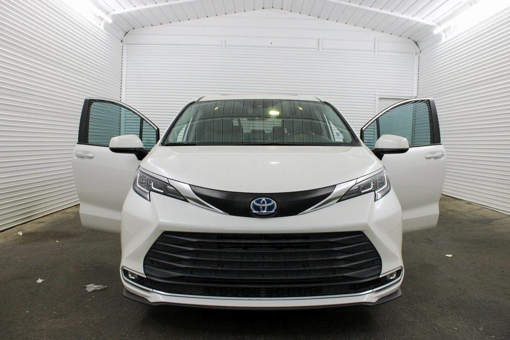 used 2021 Toyota Sienna car, priced at $36,989