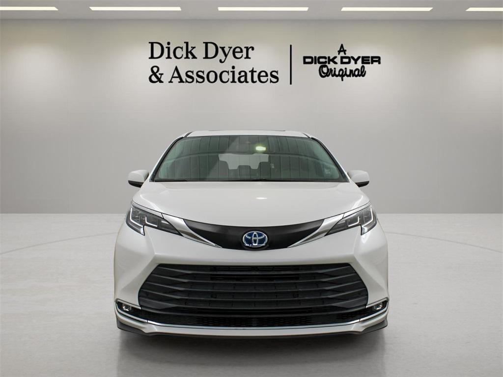 used 2021 Toyota Sienna car, priced at $34,989