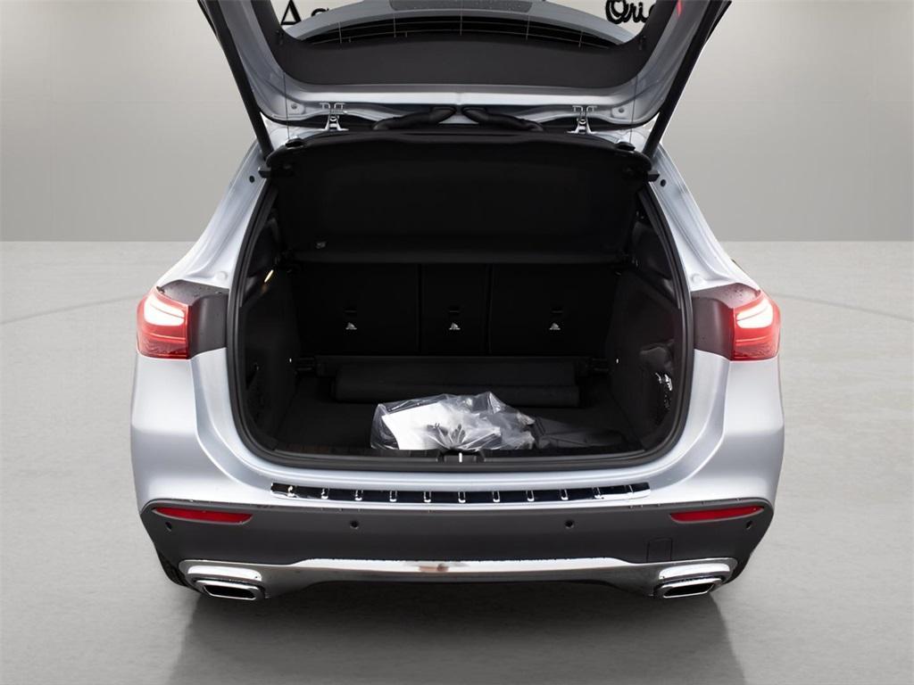 new 2025 Mercedes-Benz GLA 250 car, priced at $47,795