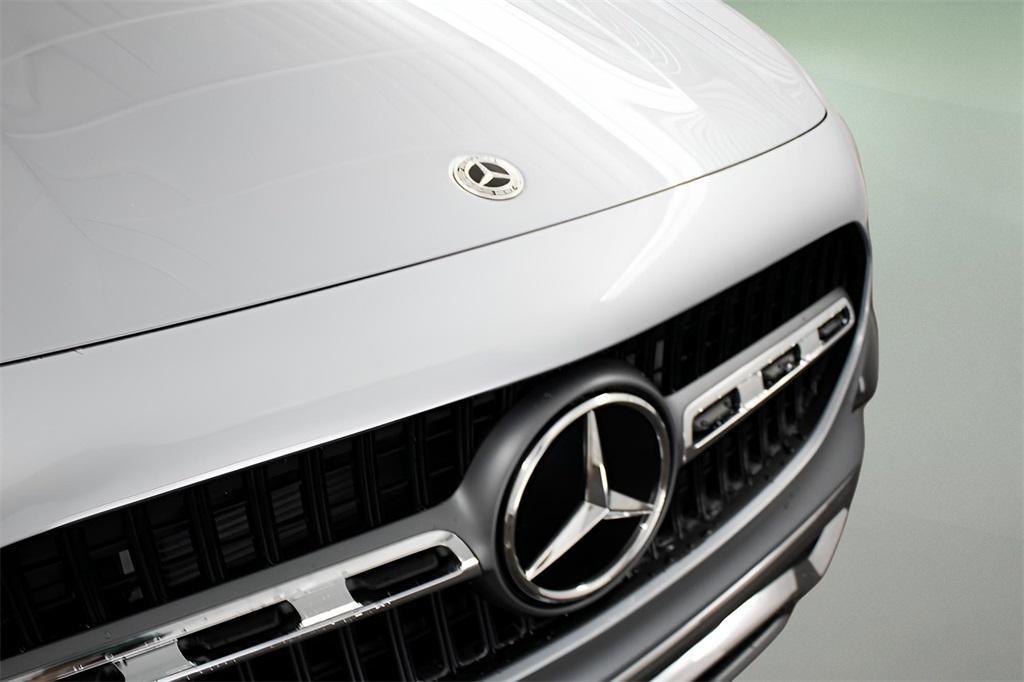 new 2025 Mercedes-Benz GLA 250 car, priced at $47,795
