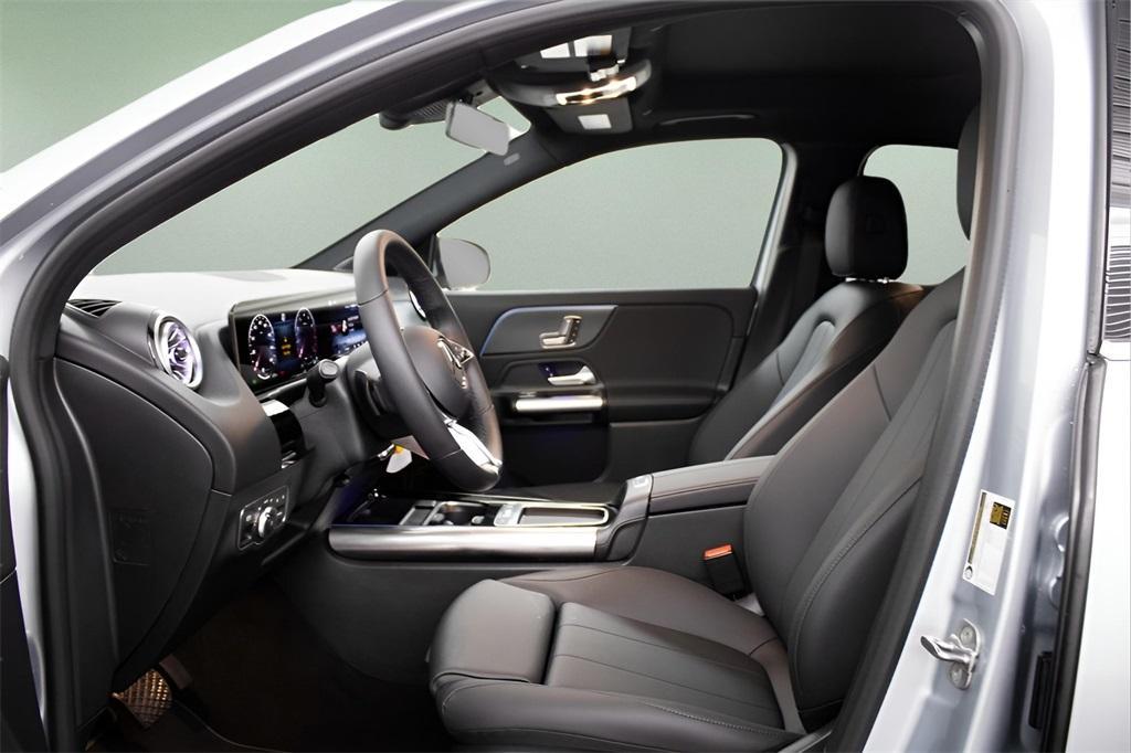 new 2025 Mercedes-Benz GLA 250 car, priced at $47,795