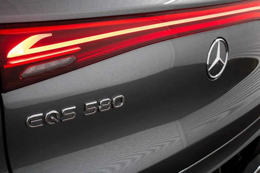 new 2023 Mercedes-Benz EQS 580 car, priced at $138,540