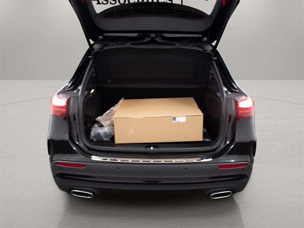 new 2025 Mercedes-Benz GLA 250 car, priced at $53,790