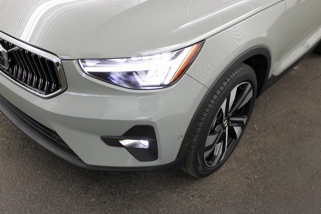 used 2023 Volvo XC40 car, priced at $36,989