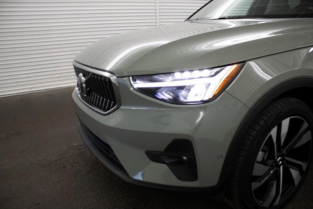 used 2023 Volvo XC40 car, priced at $37,989