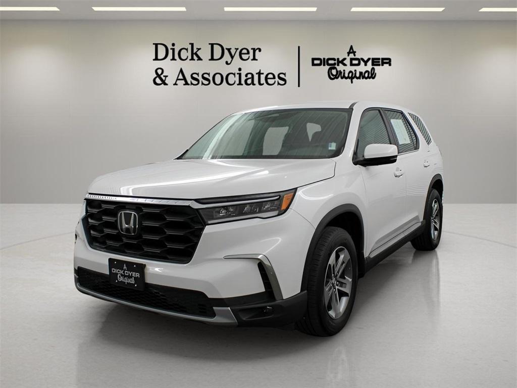used 2024 Honda Pilot car, priced at $36,989