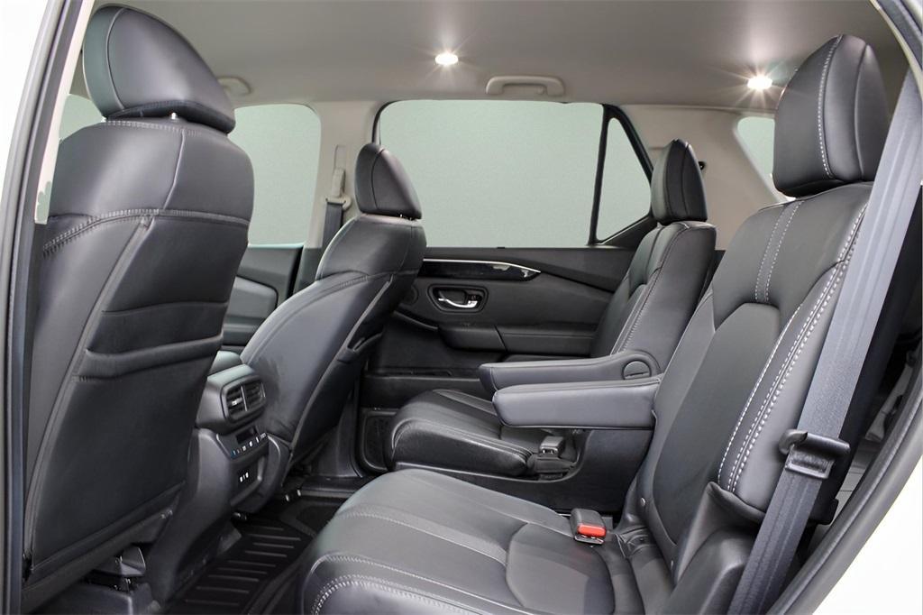 used 2024 Honda Pilot car, priced at $36,989