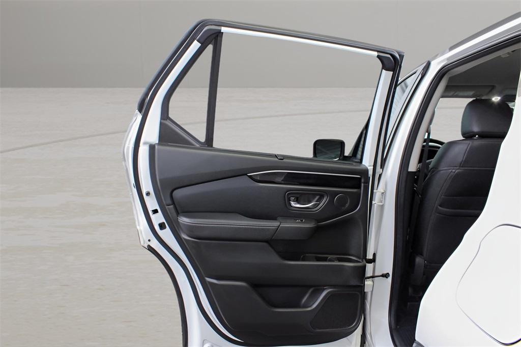 used 2024 Honda Pilot car, priced at $39,989