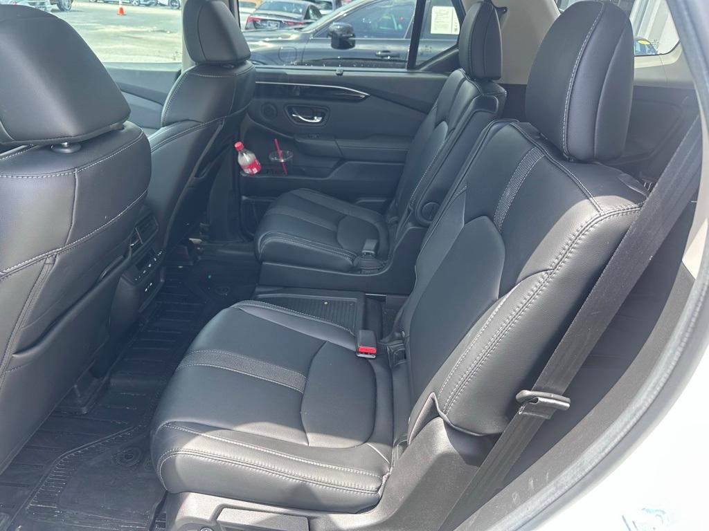 used 2024 Honda Pilot car, priced at $40,989