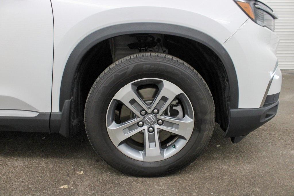 used 2024 Honda Pilot car, priced at $39,989