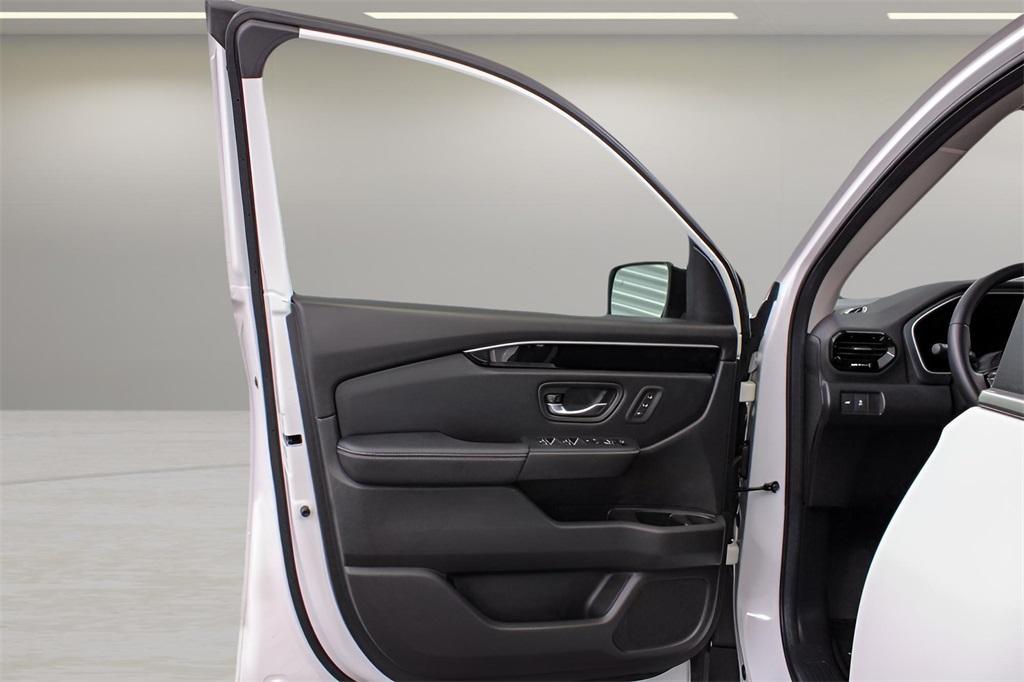 used 2024 Honda Pilot car, priced at $36,989