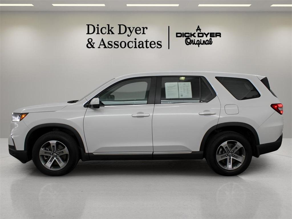 used 2024 Honda Pilot car, priced at $36,989