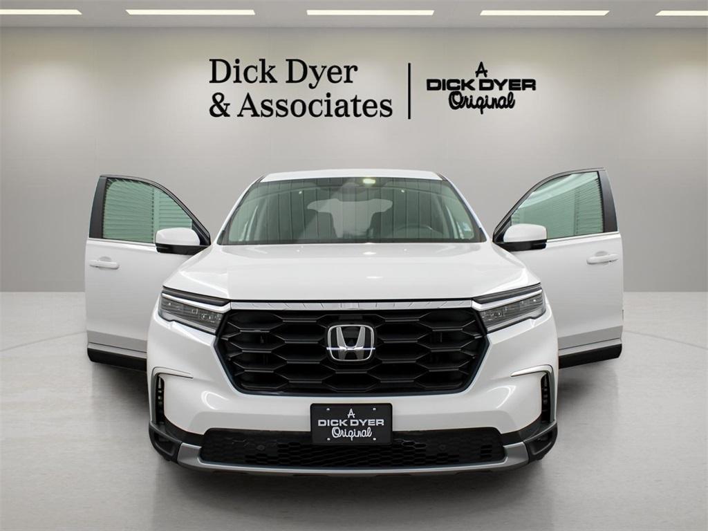 used 2024 Honda Pilot car, priced at $39,989