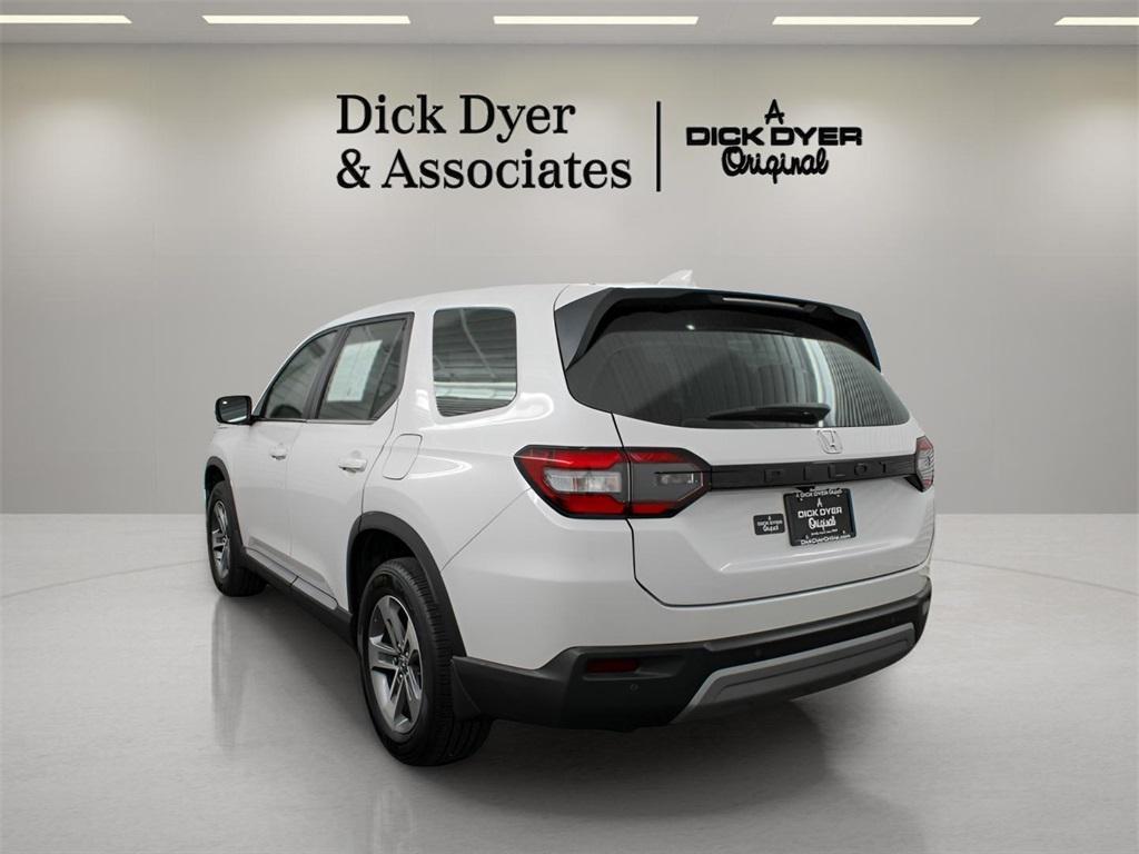 used 2024 Honda Pilot car, priced at $39,989