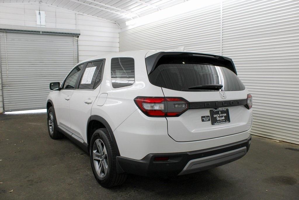 used 2024 Honda Pilot car, priced at $39,989