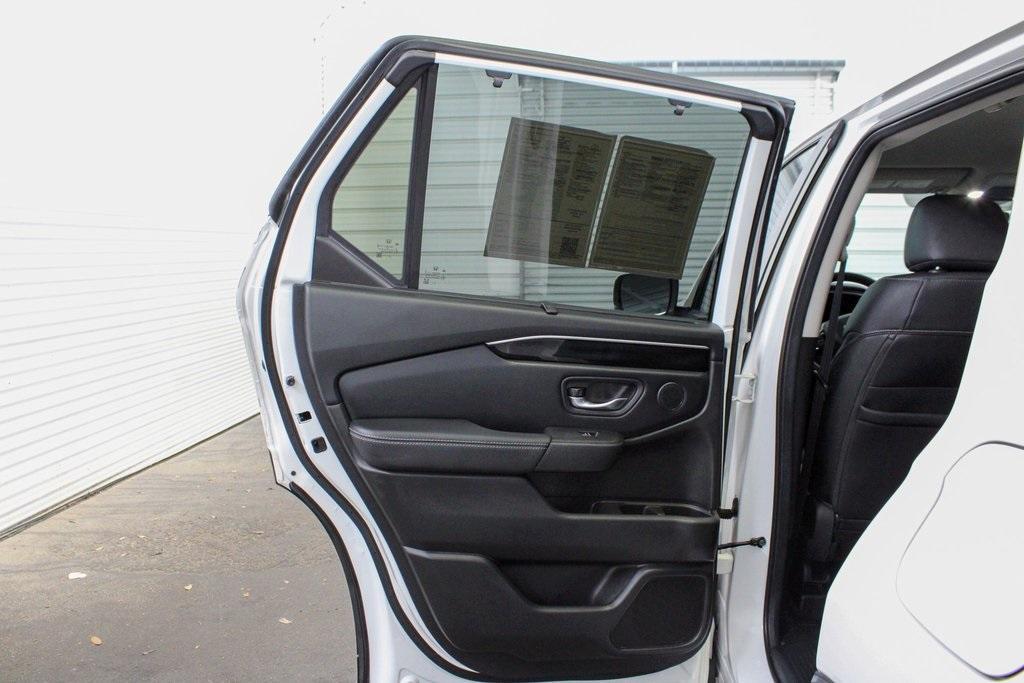 used 2024 Honda Pilot car, priced at $39,989